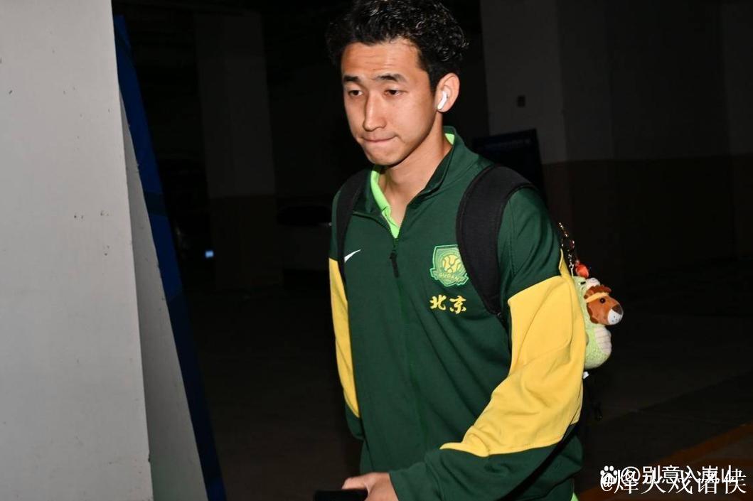 意外吗?国脚级王牌中场刚从国安离队,就将火速加盟深圳新鹏城! 意外吗?国脚级王牌中场刚从国安离队,就将火速加盟深圳新鹏城!